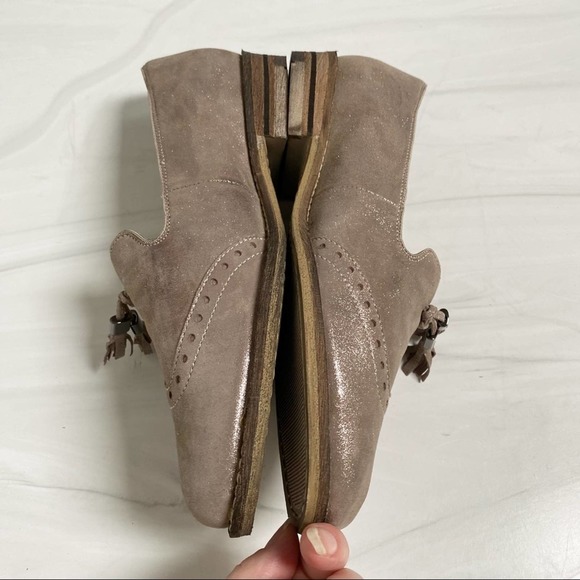 ARA Leather Pewter Shimmer Wingtip Loafers Size 8.5 - Picture 5 of 11